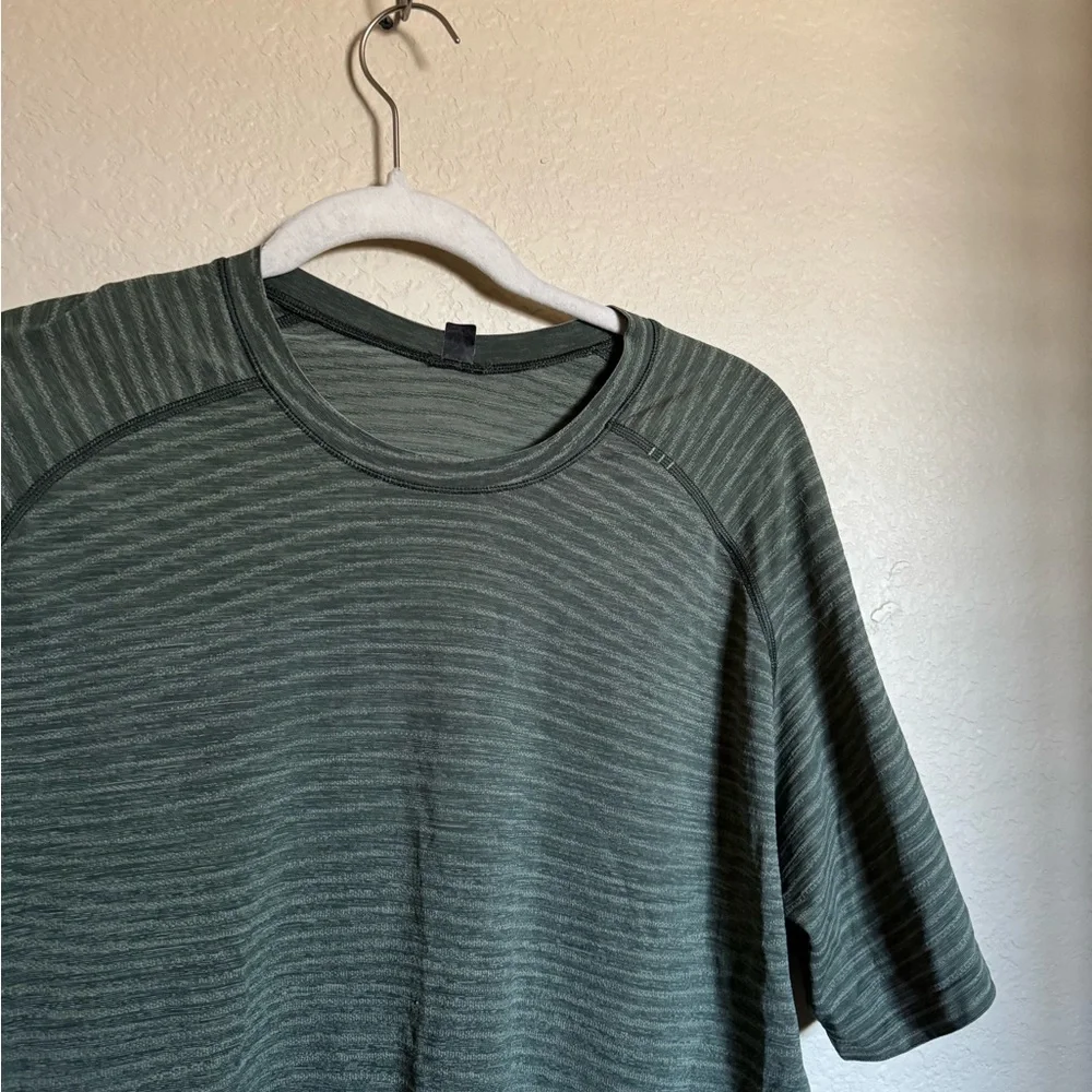 Lululemon Metal Vent Tech Short Sleeve 2.0 Shirt Sz XL Wave Fade‎ Rosemary Green
